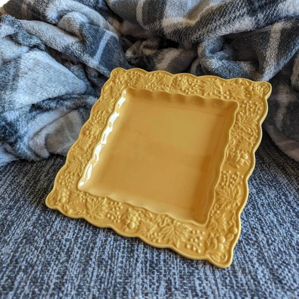 Ambiance Collection set of 4 salad plates - Picture 3 of 5